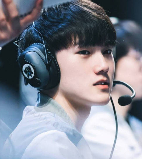 技惊四座的 技惊四座的